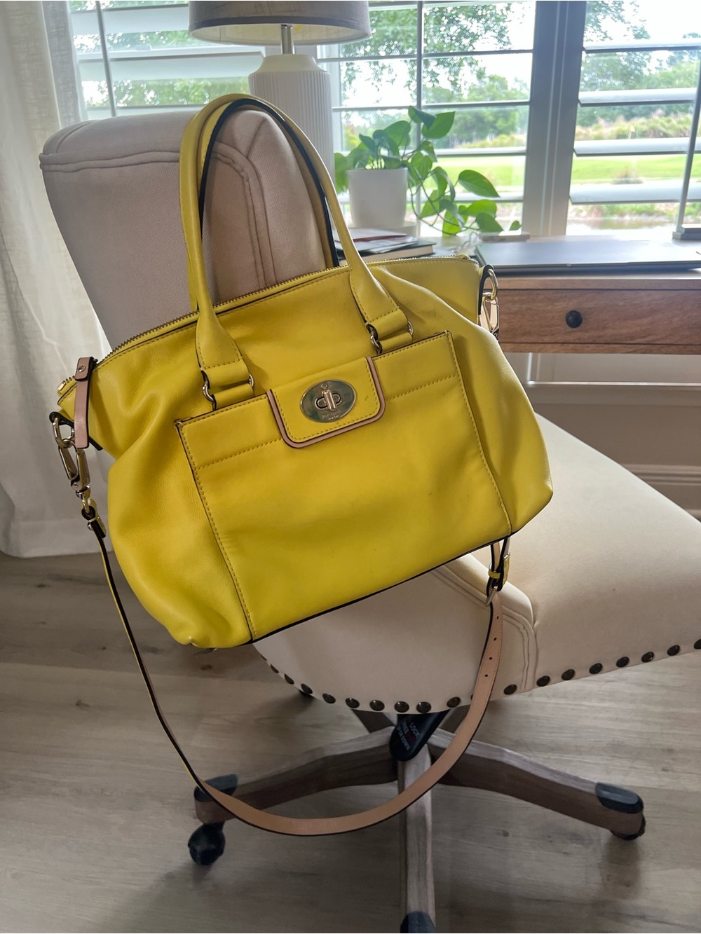 Yellow Women's Satchel Handbag - Classic Top-Handle Shoulder Bag